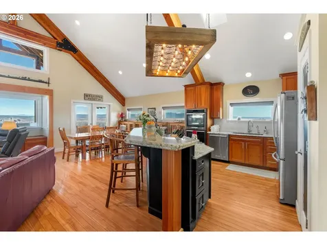412 Schilling Road Lyle WA 98635