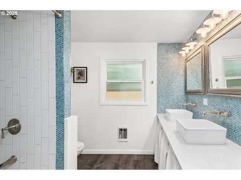 814 N Van Duyn Street Eugene OR 97401