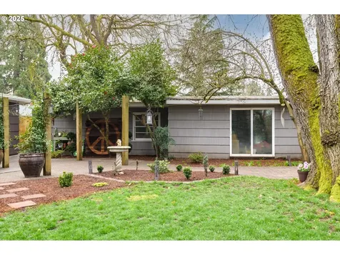 814 N Van Duyn Street Eugene OR 97401