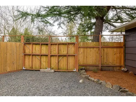 814 N Van Duyn Street Eugene OR 97401