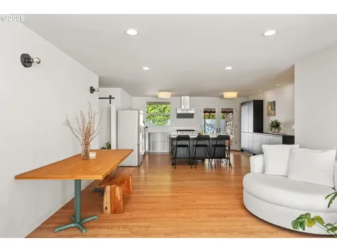 8629 NE Clackamas Street Portland OR 97220