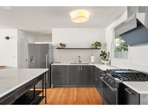 8629 NE Clackamas Street Portland OR 97220
