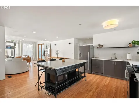 8629 NE Clackamas Street Portland OR 97220