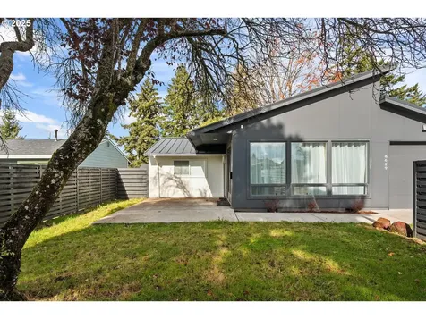 8629 NE Clackamas Street Portland OR 97220