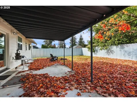 8629 NE Clackamas Street Portland OR 97220