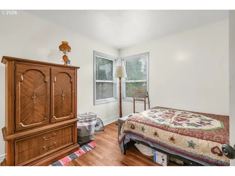 16523 SE Clinton Street Portland OR 97236