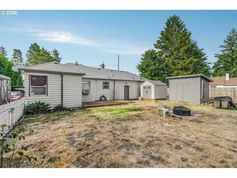16523 SE Clinton Street Portland OR 97236