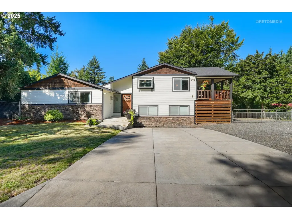 18761 SE El Camino Terrace Damascus OR 97089