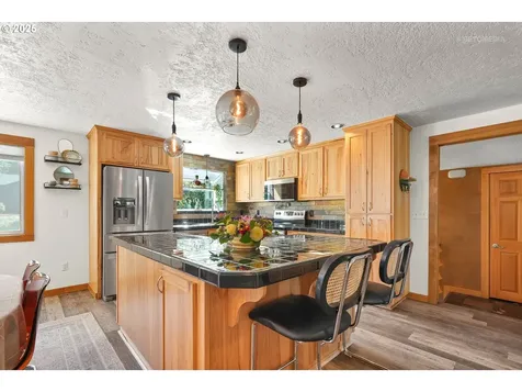 18761 SE El Camino Terrace Damascus OR 97089
