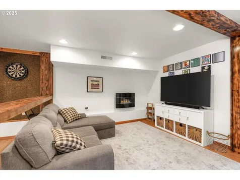 18761 SE El Camino Terrace Damascus OR 97089