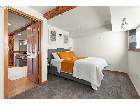 18761 SE El Camino Terrace Damascus OR 97089