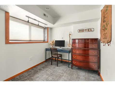 18761 SE El Camino Terrace Damascus OR 97089