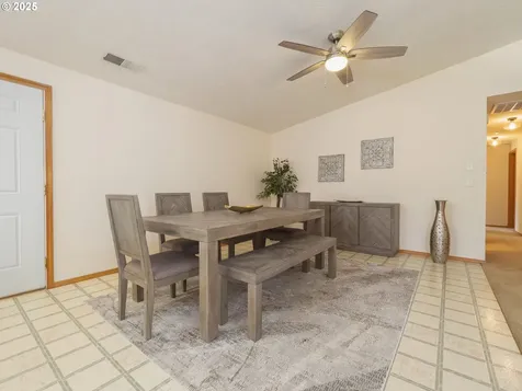2341 NW Shadden Drive Mcminnville OR 97128