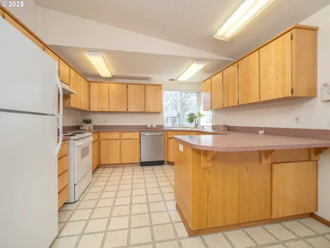 2341 NW Shadden Drive Mcminnville OR 97128
