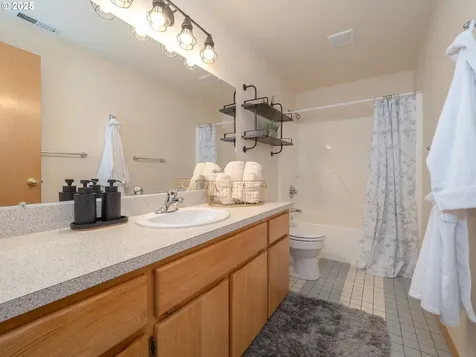 2341 NW Shadden Drive Mcminnville OR 97128