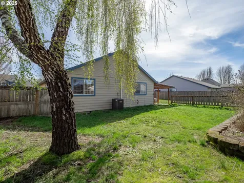 2341 NW Shadden Drive Mcminnville OR 97128