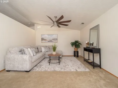 2341 NW Shadden Drive Mcminnville OR 97128