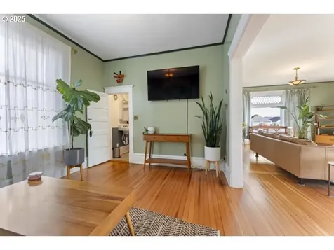 1508 Union Avenue North Bend OR 97459