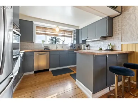 1508 Union Avenue North Bend OR 97459