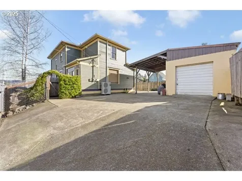 1508 Union Avenue North Bend OR 97459