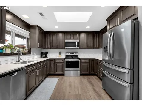 1535 SW 201st Avenue Beaverton OR 97003