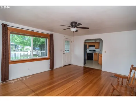 66 NW Cary Street Winston OR 97496