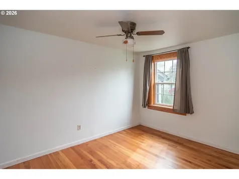 66 NW Cary Street Winston OR 97496
