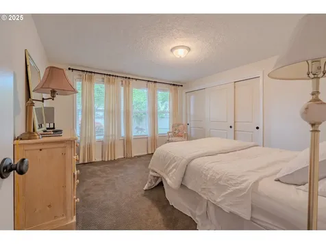 13708 SE 37th Street Vancouver WA 98683