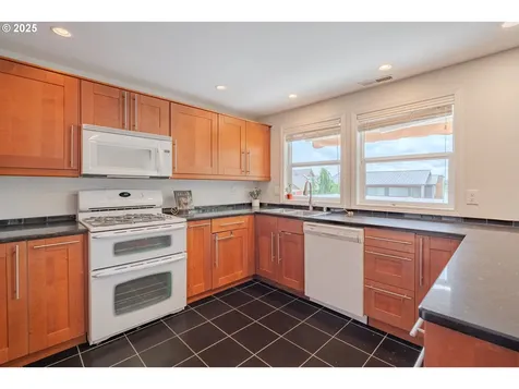 13708 SE 37th Street Vancouver WA 98683
