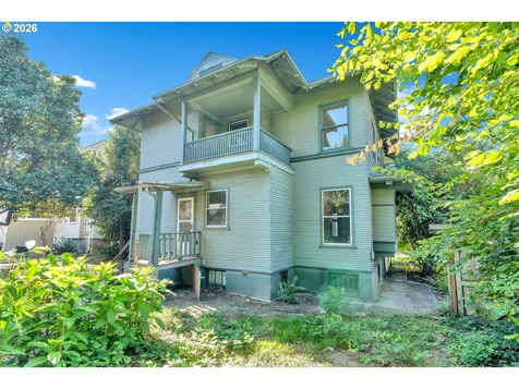 1515 SE Main Street Portland OR 97214