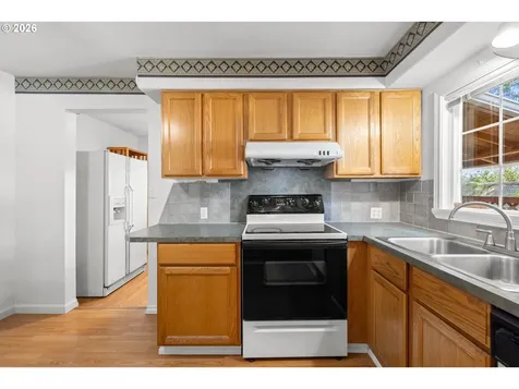 4925 SE 133rd Avenue Portland OR 97236
