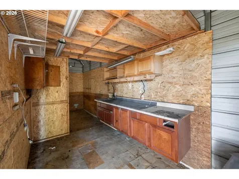 4925 SE 133rd Avenue Portland OR 97236