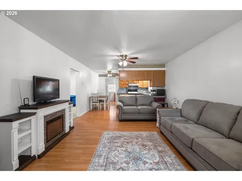 4925 SE 133rd Avenue Portland OR 97236