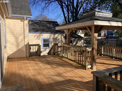 470 W Broadway Eugene OR 97401
