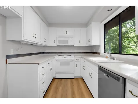 2757 Kismet Way Eugene OR 97405