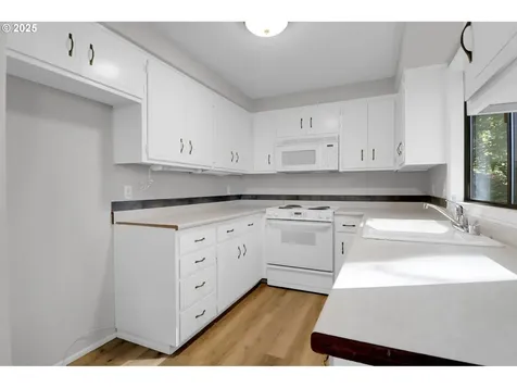 2757 Kismet Way Eugene OR 97405