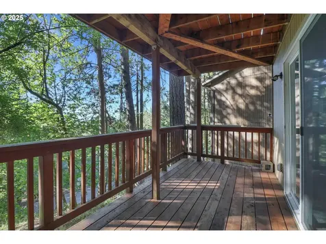 2757 Kismet Way Eugene OR 97405