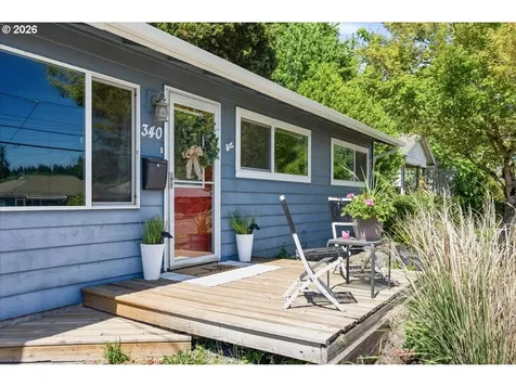340 E Gloucester Street Gladstone OR 97027