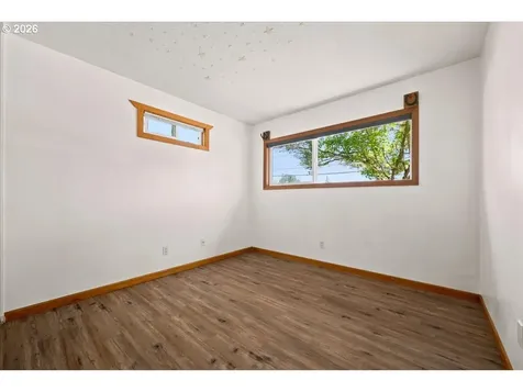 340 E Gloucester Street Gladstone OR 97027
