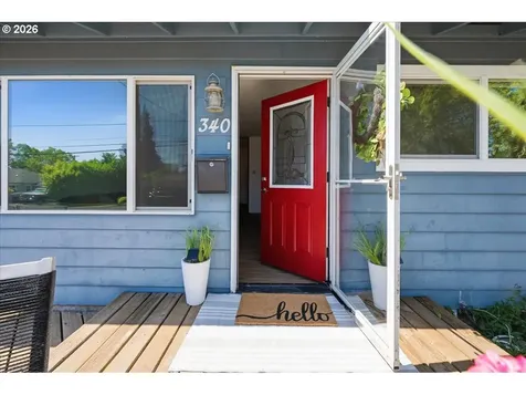 340 E Gloucester Street Gladstone OR 97027