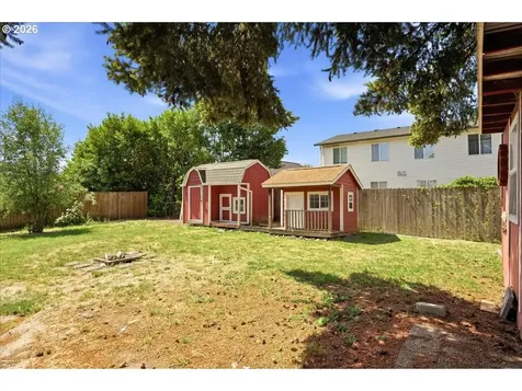 340 E Gloucester Street Gladstone OR 97027
