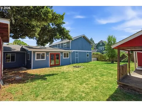 340 E Gloucester Street Gladstone OR 97027