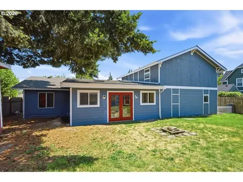 340 E Gloucester Street Gladstone OR 97027