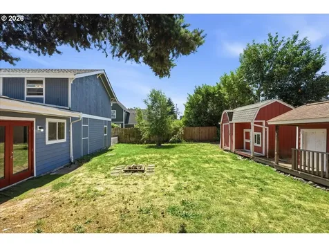 340 E Gloucester Street Gladstone OR 97027