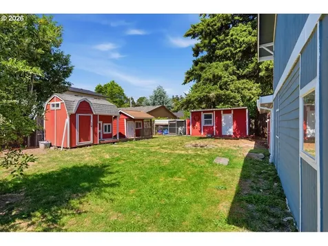 340 E Gloucester Street Gladstone OR 97027