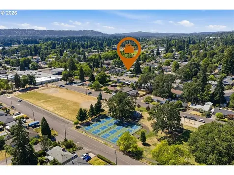 340 E Gloucester Street Gladstone OR 97027