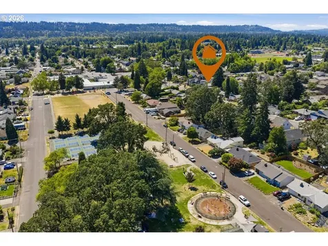 340 E Gloucester Street Gladstone OR 97027