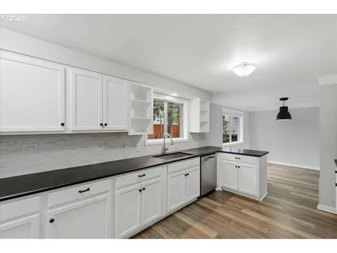 1371 NE Barnes Court Gresham OR 97030