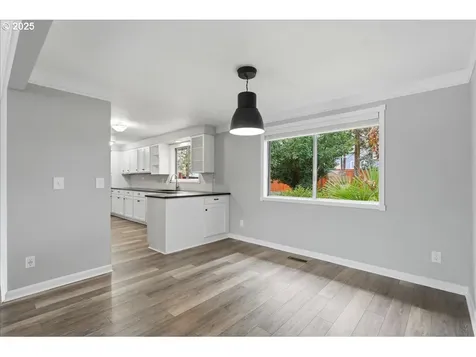 1371 NE Barnes Court Gresham OR 97030