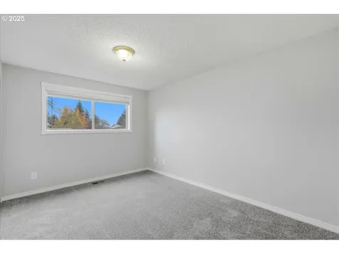 1371 NE Barnes Court Gresham OR 97030